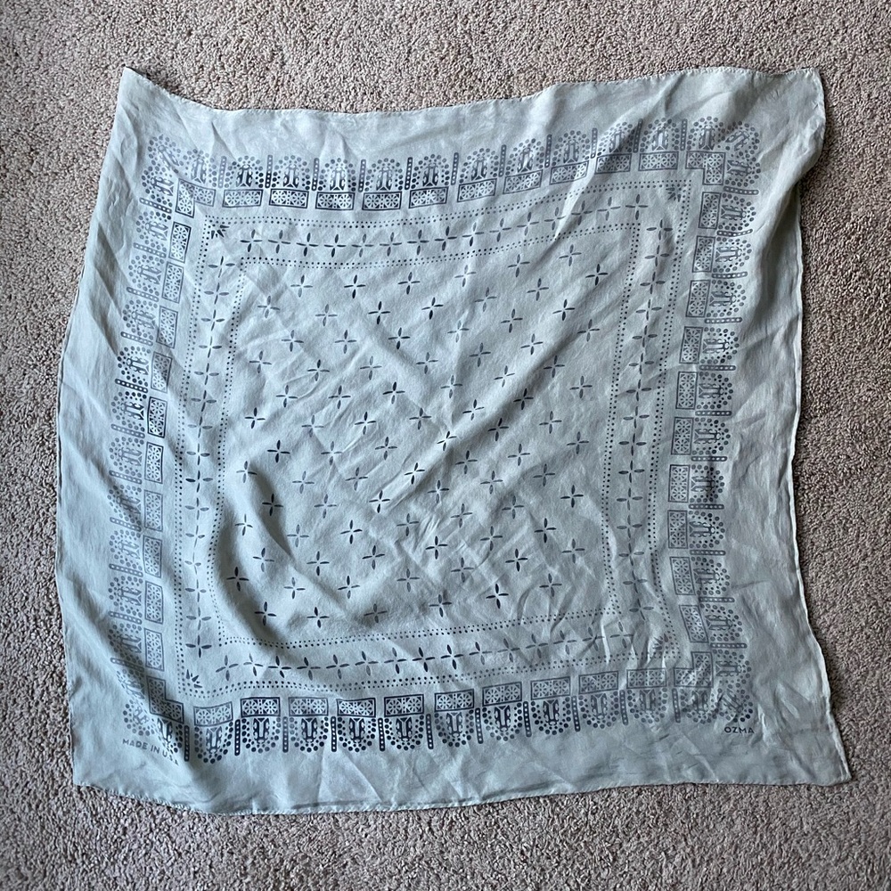 Ozma 1930s bandana- lichen - never worn (no tags)